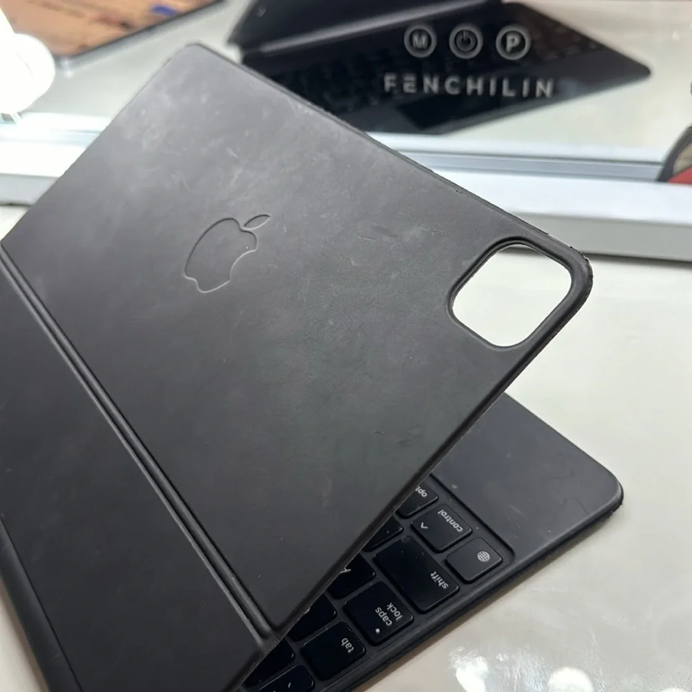 Apple iPad Pro 11inch Magic Keyboard- Black